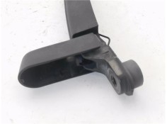 Recambio de brazo limpiaparabrisas trasero para renault clio iv 1.2 expression referencia OEM IAM 80018357  