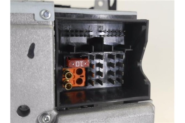 Recambio de autoradio para mercedes-benz clase a (bm 169) 2.0 a 200 cdi (169.008) referencia OEM IAM A1698207589 MF2550 