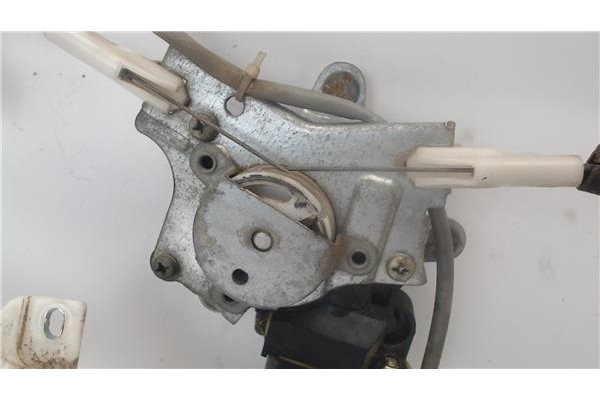 Recambio de mecanismo elevalunas delantero derecho para hyundai accent (x3) referencia OEM IAM 8240222000  