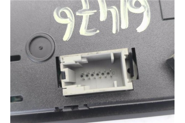 Recambio de mandos climatizador para bmw serie 3 berlina (e90) 3.0 330d referencia OEM IAM 6411911713601 A2C53181399 