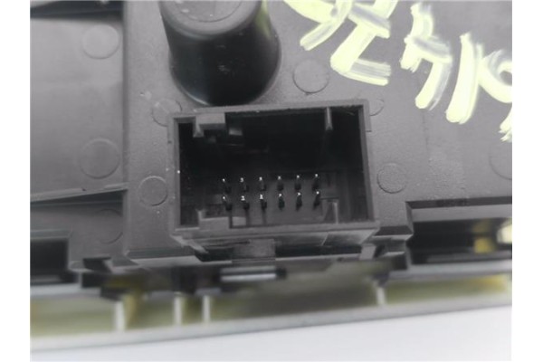 Recambio de conmutador luces para bmw serie 3 berlina (e90) 3.0 330d referencia OEM IAM 6932796 33600201 