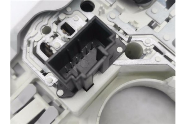 Recambio de luz delantero central techo para volkswagen golf vi (5k1) 1.6 advance referencia OEM IAM 1K0868837F  
