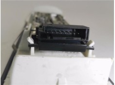 Recambio de luz delantero central techo para bmw serie x3 (e83) 2.0d referencia OEM IAM 6962141 2JA007712 