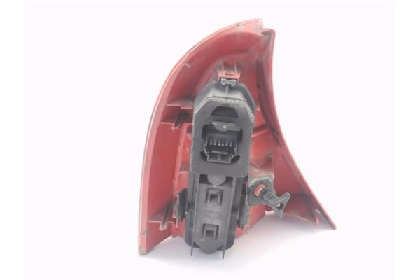 Recambio de piloto trasero derecho para renault clio ii fase ii (b/cb0) 1.2 authentique referencia OEM IAM 7700410516  