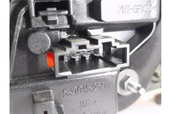 Recambio de piloto porton trasero izquierdo para volkswagen golf vi (5k1) 1.6 advance referencia OEM IAM 5K0945093G  