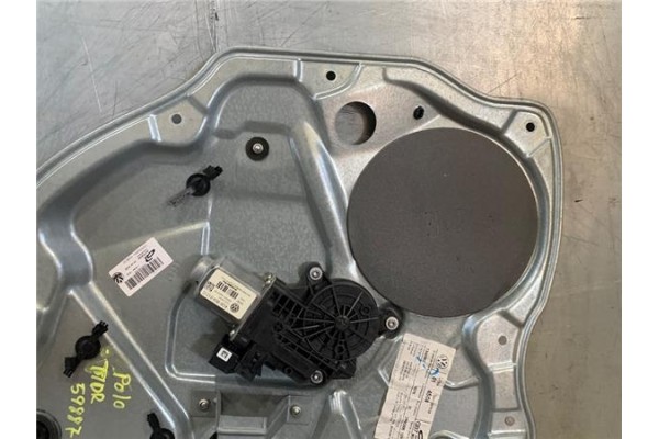 Recambio de elevalunas electrico trasero derecho para volkswagen polo iv (9n1) 1.4 tdi referencia OEM IAM 6Q0959811C  