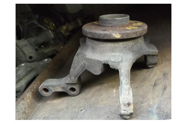 Recambio de mangueta delantero derecha para renault laguna (b56) 2.0 (b56c/h/n) referencia OEM IAM   