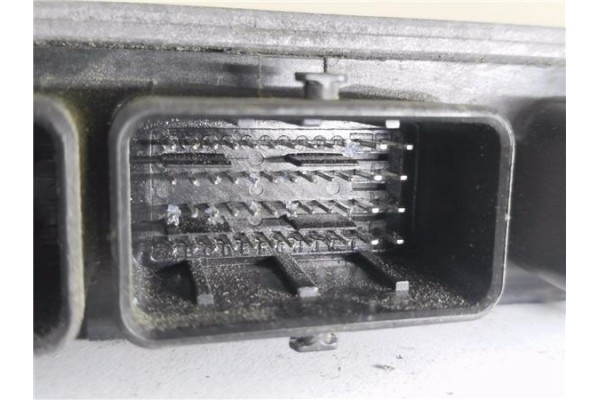 Recambio de centralita para renault clio iii 1.5 dci (c/br1g) referencia OEM IAM 8200513163 8200399038 