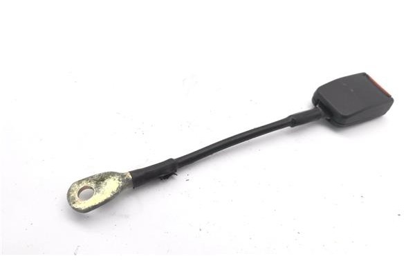 Recambio de anclaje cinturon delantero izquierdo para seat marbella 0.9 referencia OEM IAM 25061991 21019 