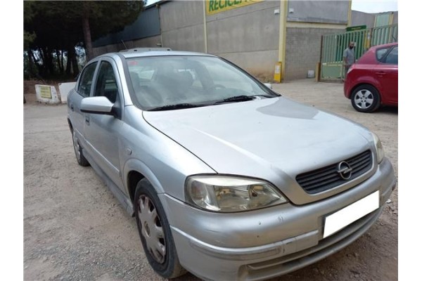 opel astra g berlina (1998) del año 