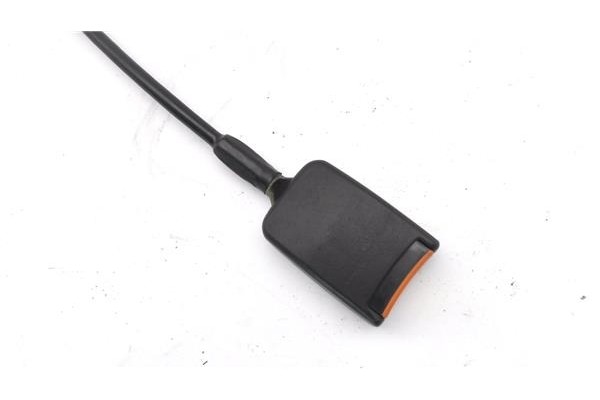 Recambio de anclaje cinturon delantero izquierdo para seat marbella 0.9 referencia OEM IAM 25061991 21019 