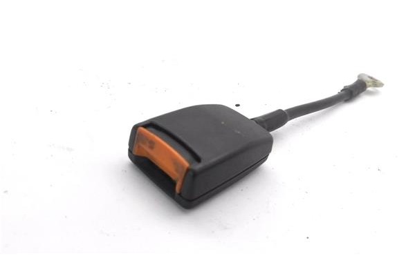 Recambio de anclaje cinturon delantero derecho para seat marbella 0.9 referencia OEM IAM 21019 25061991 