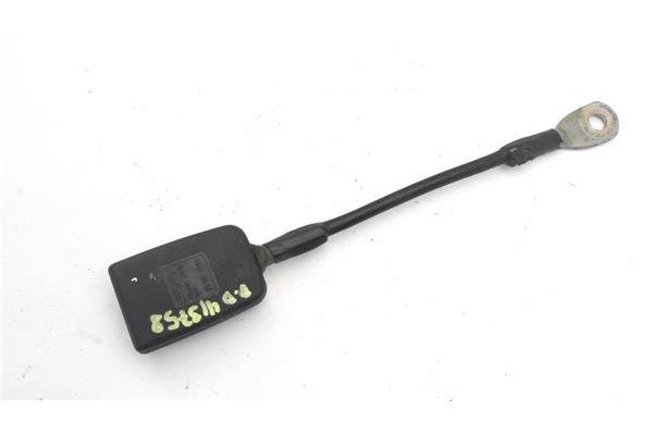 Recambio de anclaje cinturon delantero derecho para seat marbella 0.9 referencia OEM IAM 21019 25061991 