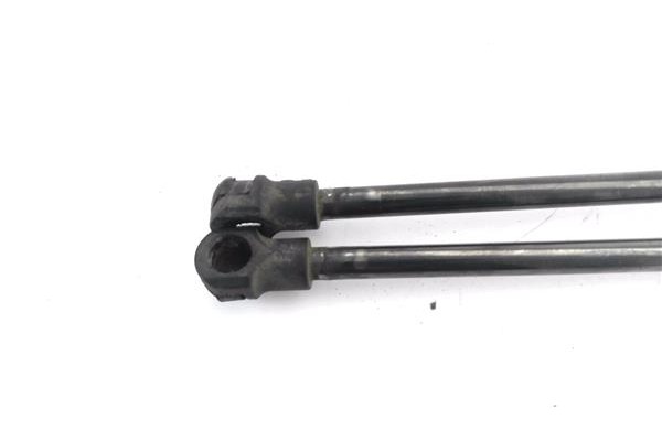 Recambio de amortiguador porton para opel mokka 1.7 excellence referencia OEM IAM 95095593 95095594 
