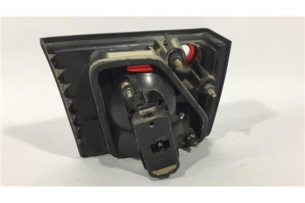 Recambio de piloto interior derecho para saab 9-3 berlina 2.2 tid referencia OEM IAM 4831178 4831186 