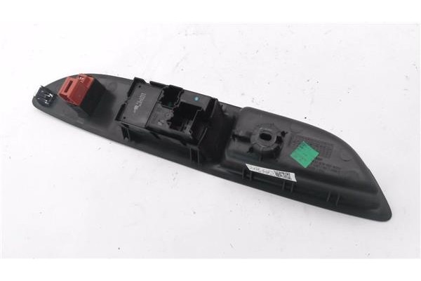 Recambio de mando elevalunas delantero derecho para opel mokka 1.7 excellence referencia OEM IAM 95025520  