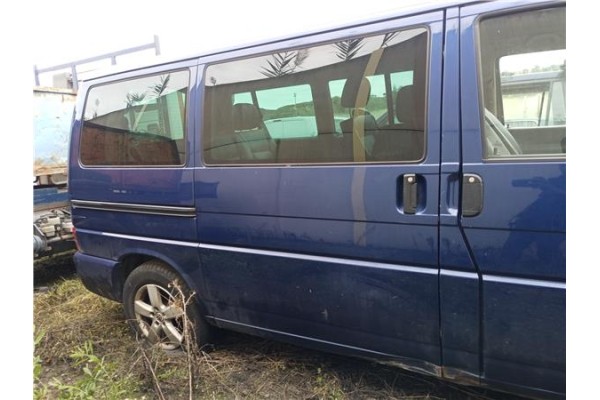 Recambio de puerta lat. corredera derecha para volkswagen t4 transporter 1.9 furgón referencia OEM IAM 703843107F  