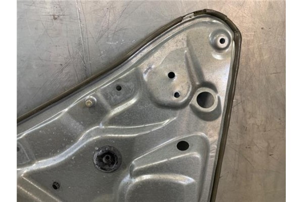 Recambio de elevalunas electrico trasero derecho para volkswagen polo iv (9n1) 1.4 tdi referencia OEM IAM 6Q0959811C  