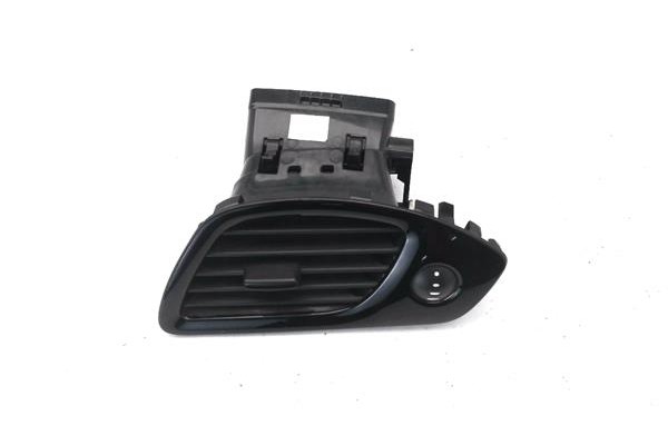 Recambio de rejilla entrada de aire para renault grand scénic iii (jz0/1_) 1.5 dci referencia OEM IAM 687607332R  