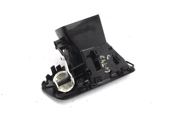 Recambio de rejilla entrada de aire para renault grand scénic iii (jz0/1_) 1.5 dci referencia OEM IAM 687607332R  