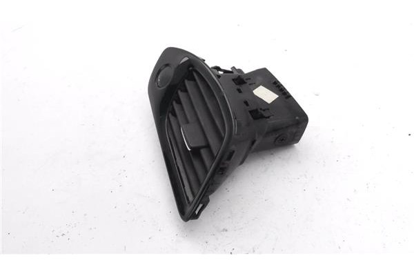 Recambio de rejilla entrada de aire para renault grand scénic iii (jz0/1_) 1.5 dci referencia OEM IAM 687612773R  