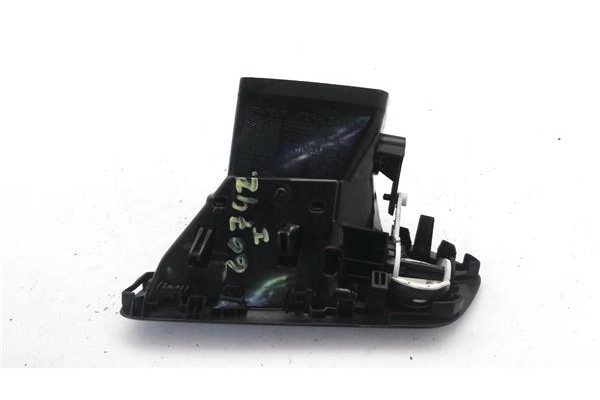 Recambio de rejilla entrada de aire para renault grand scénic iii (jz0/1_) 1.5 dci referencia OEM IAM 687612773R  