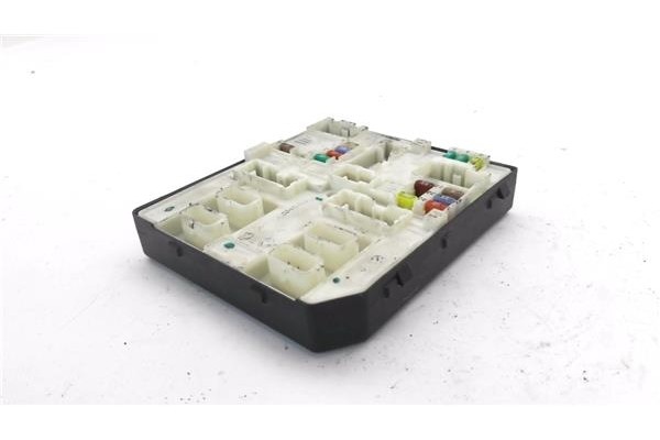 Recambio de caja fusibles/rele para renault grand scénic iii (jz0/1_) 1.5 dci referencia OEM IAM 284B62069RA 522222F05 