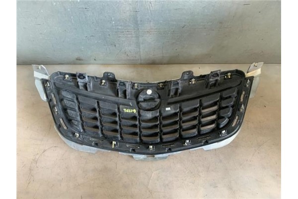 Recambio de rejilla capo para opel mokka 1.7 excellence referencia OEM IAM 95391779  