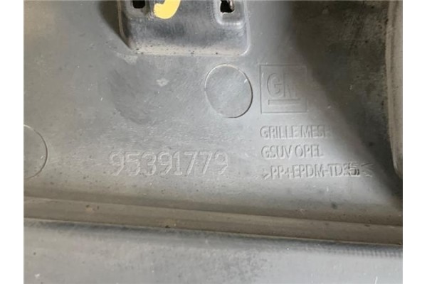 Recambio de rejilla capo para opel mokka 1.7 excellence referencia OEM IAM 95391779  