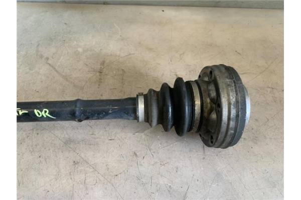 Recambio de palier trasero derecho para bmw serie 3 berlina (e90) 3.0 330d referencia OEM IAM 7533452AI03  