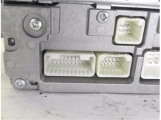Recambio de autoradio para toyota prius (zvw30) 1.8 hybrid referencia OEM IAM 8612047340 1230001650A101 