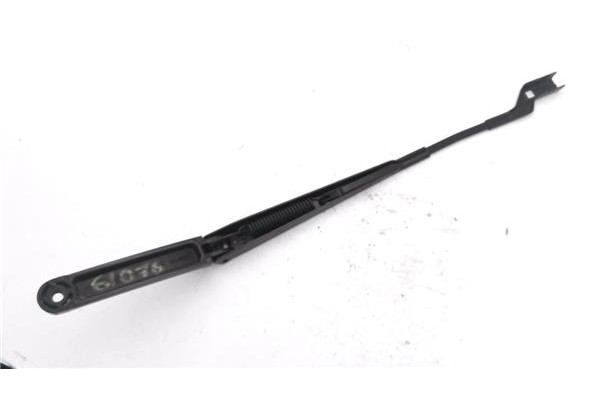 Recambio de brazo limpiaparabrisas delantero izquierdo para seat ibiza (kj1) 1.0 fr referencia OEM IAM 6F1955409VA1  