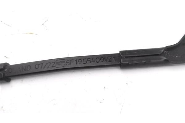 Recambio de brazo limpiaparabrisas delantero izquierdo para seat ibiza (kj1) 1.0 fr referencia OEM IAM 6F1955409VA1  