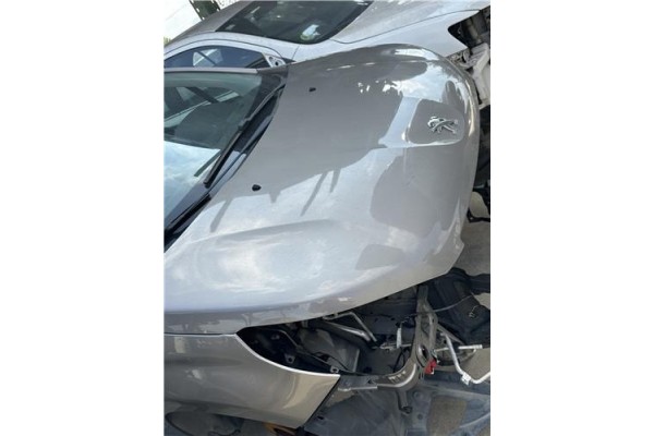 Recambio de capo para peugeot 2008 1.2 access referencia OEM IAM 9677673680  