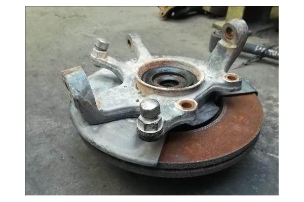 Recambio de mangueta delantero derecha para nissan terrano ii (r20) 2.4 i 12v 4wd referencia OEM IAM   
