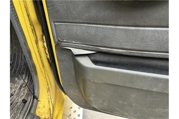 Recambio de guarnecido puerta delantero derecha para nissan patrol (k/w260) 2.8 d referencia OEM IAM   