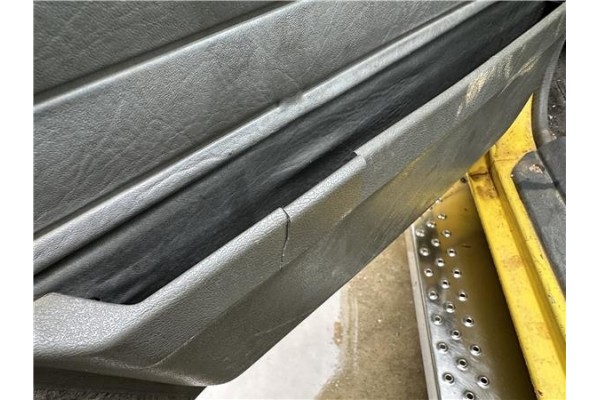 Recambio de guarnecido puerta delantero izquierda para nissan patrol (k/w260) 2.8 d referencia OEM IAM   