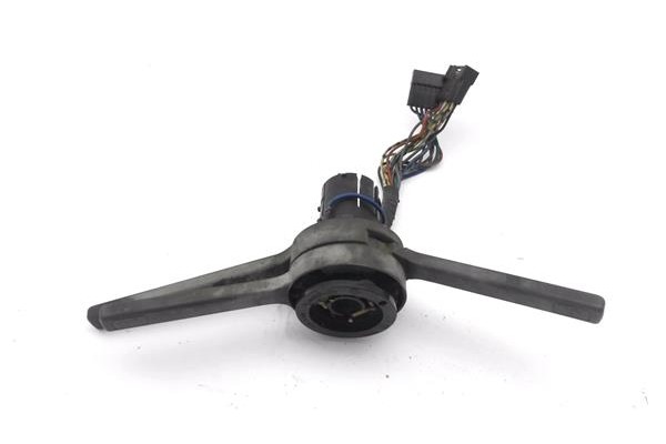 Recambio de mando intermitencia para seat marbella 0.9 referencia OEM IAM 11902  