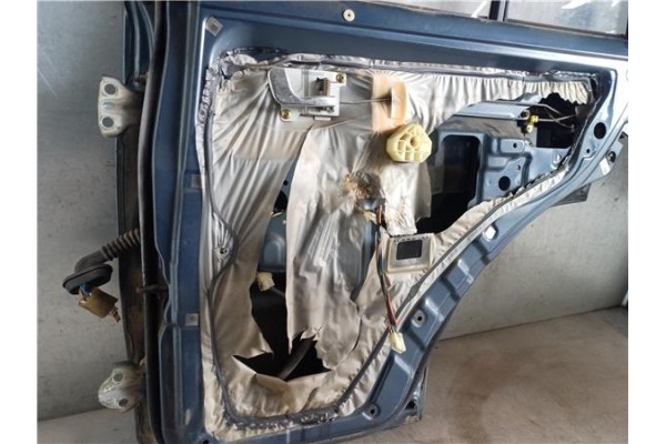 Recambio de puerta trasero derecha para mitsubishi montero (v20/v40) 3.0 v6 24v (v43w, v23w) referencia OEM IAM MB861342  
