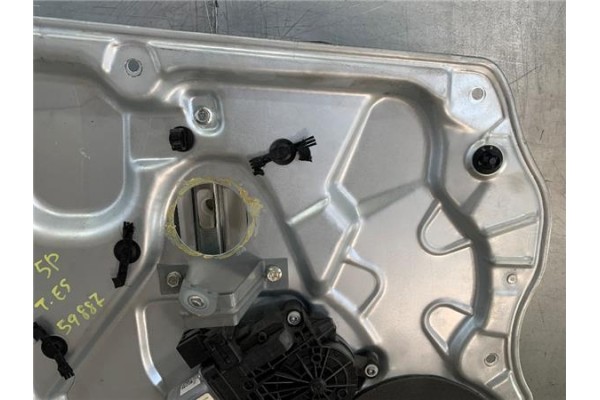 Recambio de elevalunas electrico trasero izquierdo para volkswagen polo iv (9n1) 1.4 tdi referencia OEM IAM 6Q0959811CVW1  