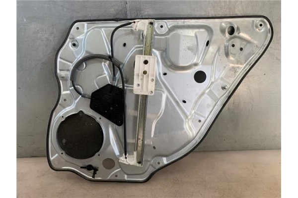 Recambio de elevalunas electrico trasero izquierdo para volkswagen polo iv (9n1) 1.4 tdi referencia OEM IAM 6Q0959811CVW1  