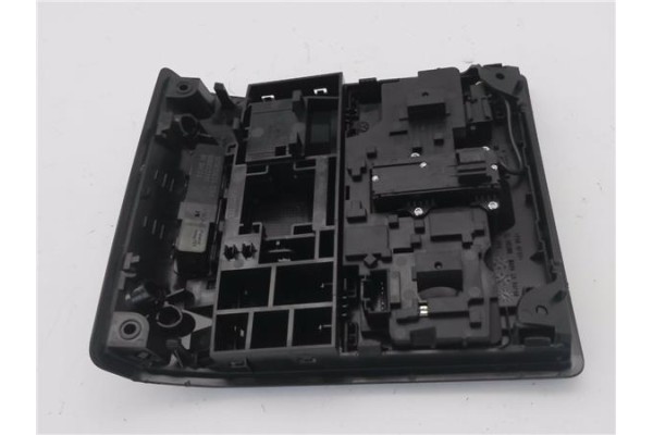 Recambio de luz delantero central techo para seat ibiza (kj1) 1.0 fr referencia OEM IAM 3V0868487C 575035624 