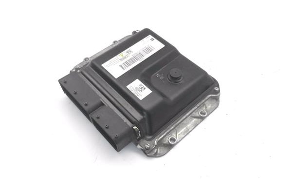 Recambio de centralita para opel astra j 1.7 cdti referencia OEM IAM 55577647 MB2758008884 
