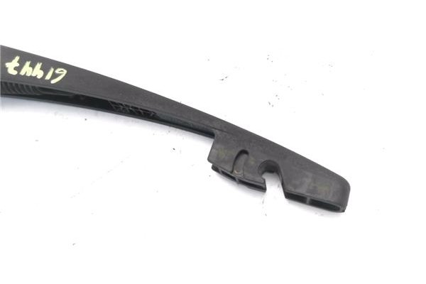 Recambio de brazo limpiaparabrisas trasero para fiat sedici (189) 1.9 jtd 8v 120 emotion referencia OEM IAM 71768016  