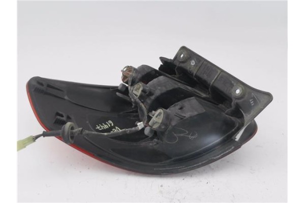 Recambio de piloto trasero derecho para fiat sedici (189) 1.9 jtd 8v 120 emotion referencia OEM IAM 22016684  