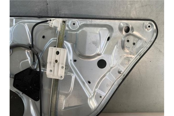 Recambio de elevalunas electrico trasero izquierdo para volkswagen polo iv (9n1) 1.4 tdi referencia OEM IAM 6Q0959811CVW1  