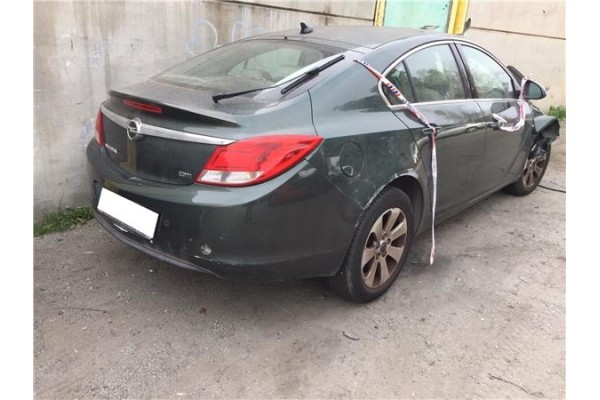 opel insignia berlina del año 2009