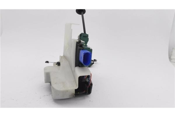 Recambio de cierre electromagnetico delantero derecho para volkswagen polo iv (9n1) 1.4 16v referencia OEM IAM 3B1837016CC  