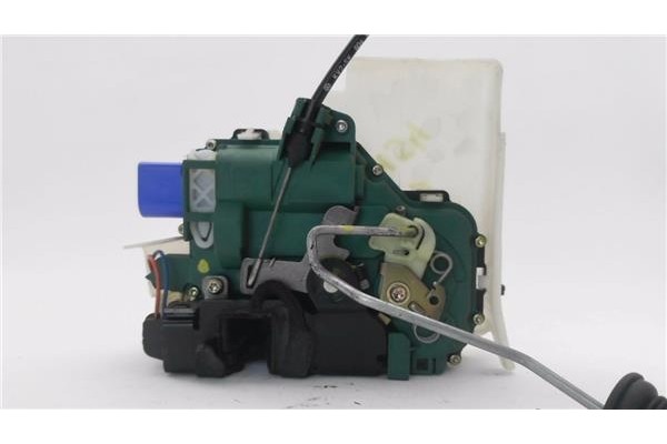 Recambio de cierre electromagnetico delantero derecho para volkswagen polo iv (9n1) 1.4 16v referencia OEM IAM 3B1837016CC  