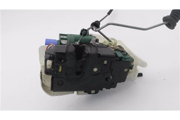 Recambio de cierre electromagnetico delantero derecho para volkswagen polo iv (9n1) 1.4 16v referencia OEM IAM 3B1837016CC  